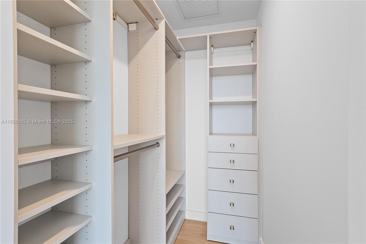 Interior, Walk-in Closets