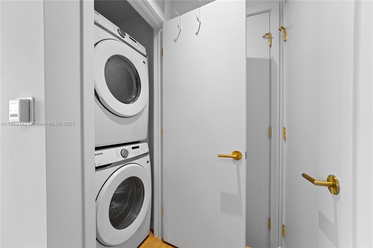 Interior, Utility Closets, Washer