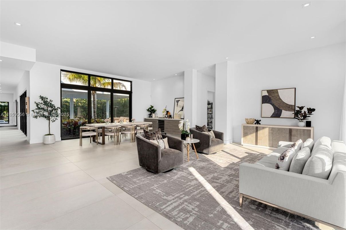 Dining room, Interior, Living room, Recessed Lighting