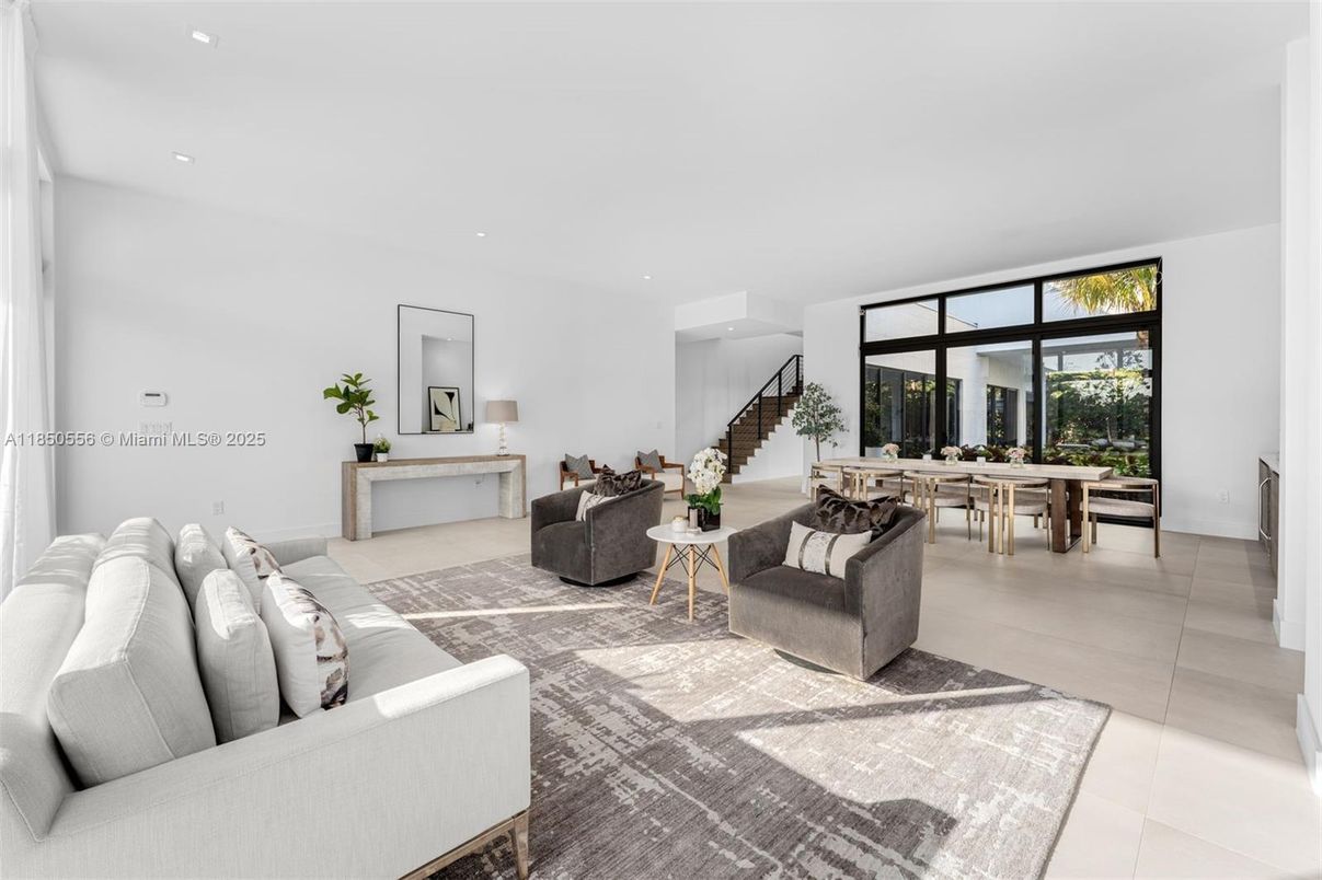 Dining room, Interior, Living room, Recessed Lighting
