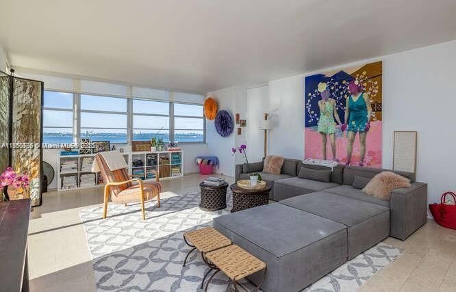 Interior, Living room, Water