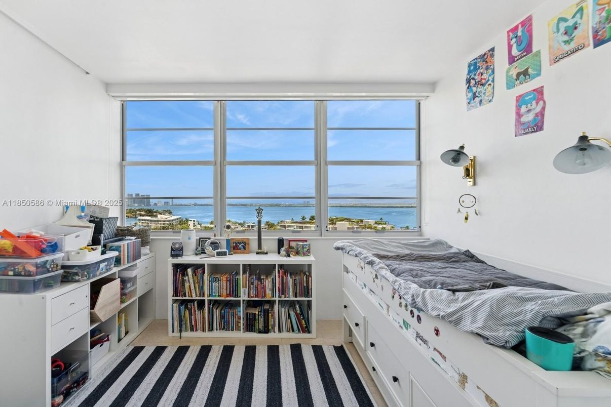 Bedroom, Interior, Water