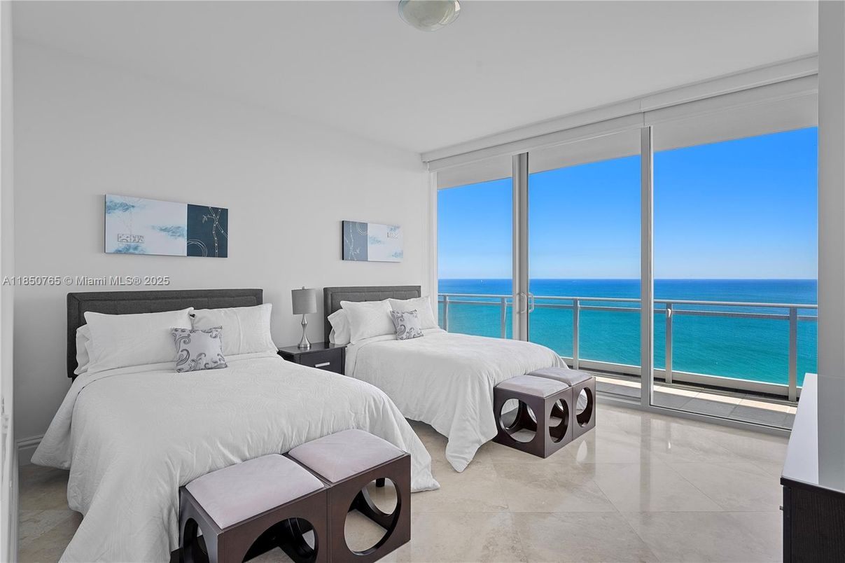 Bedroom, Interior, Water