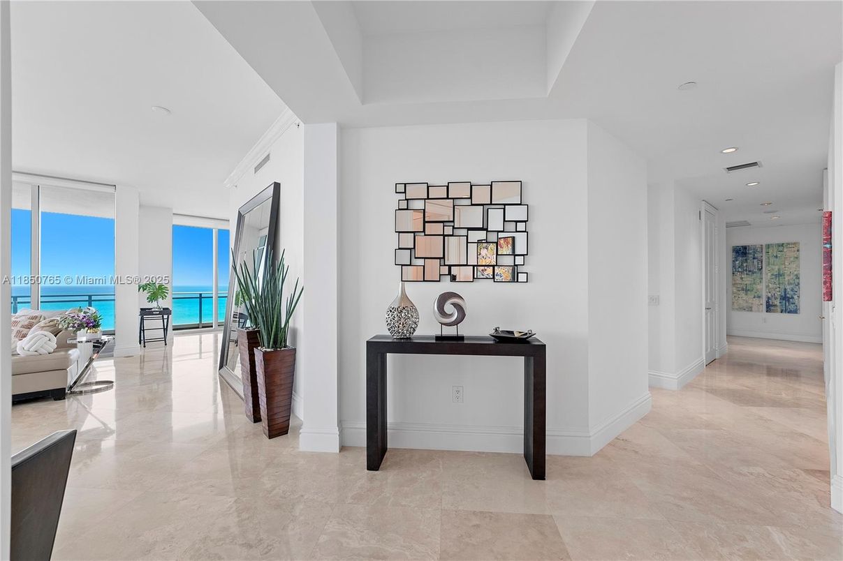 Interior, Recessed Lighting, Water