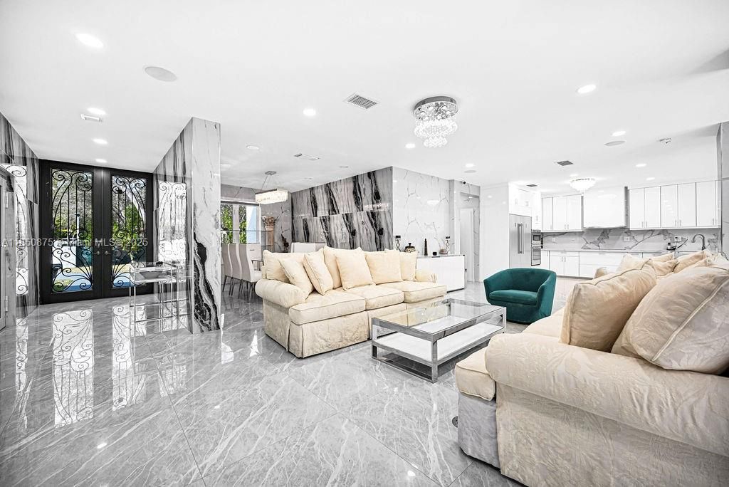 Chandelier, Interior, Living room, Marble, Marble Walls, Recessed Lighting
