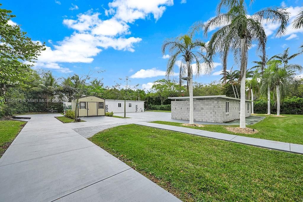 Backyard, Detached Garage, Exterior
