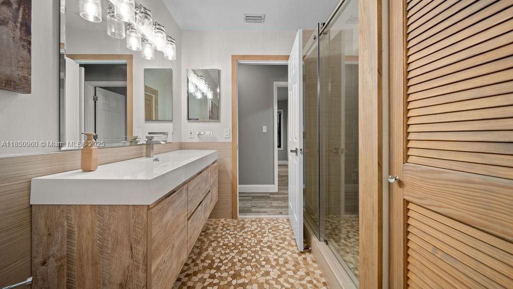 Bathroom, Glass Shower, Interior