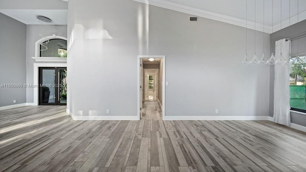 Empty room, Interior, Pendant Lights, Wood Texture Flooring