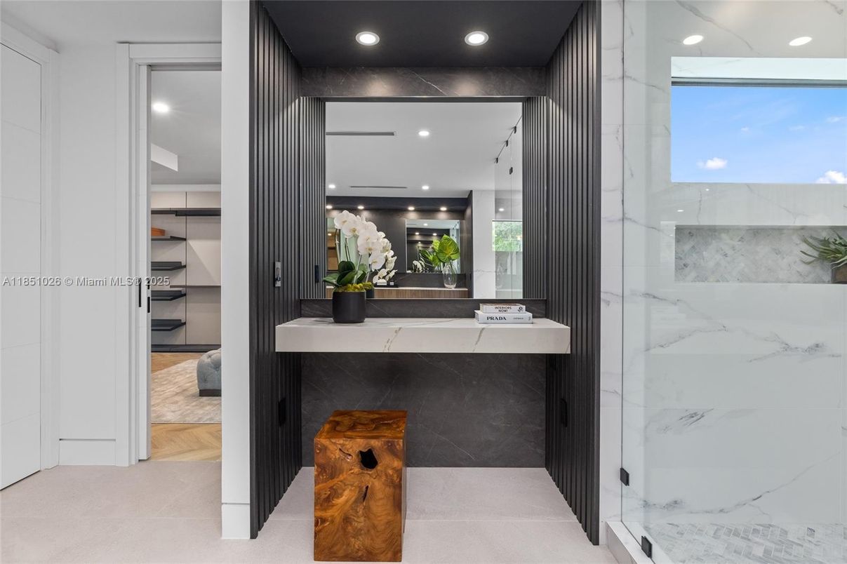 Bathroom, Interior, Marble Walls, Recessed Lighting