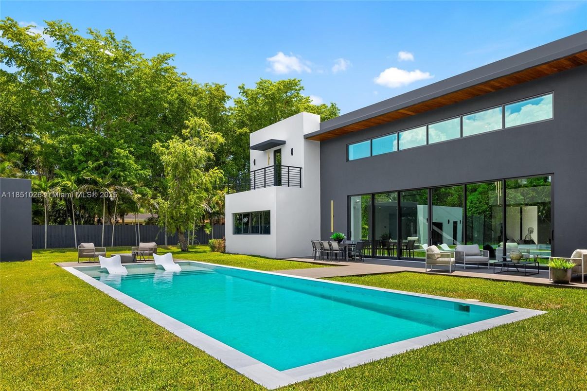 Backyard, Exterior, Pool