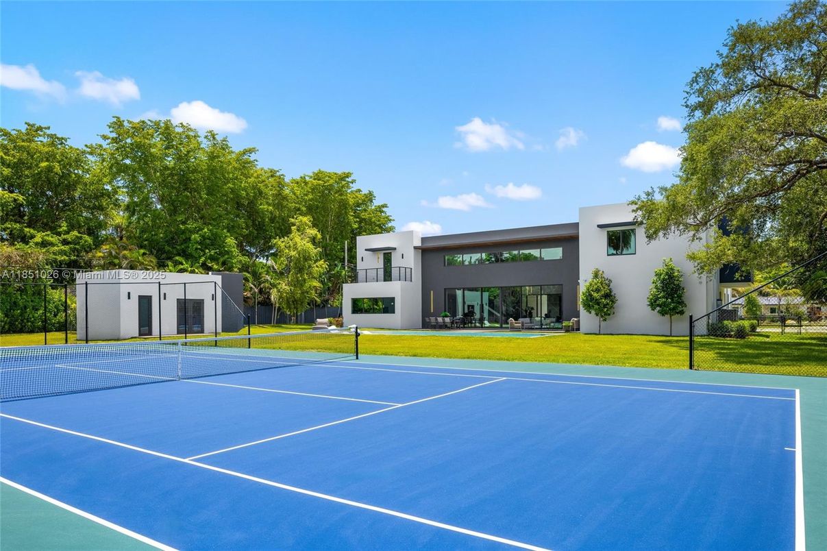 Exterior, Tennis Courts