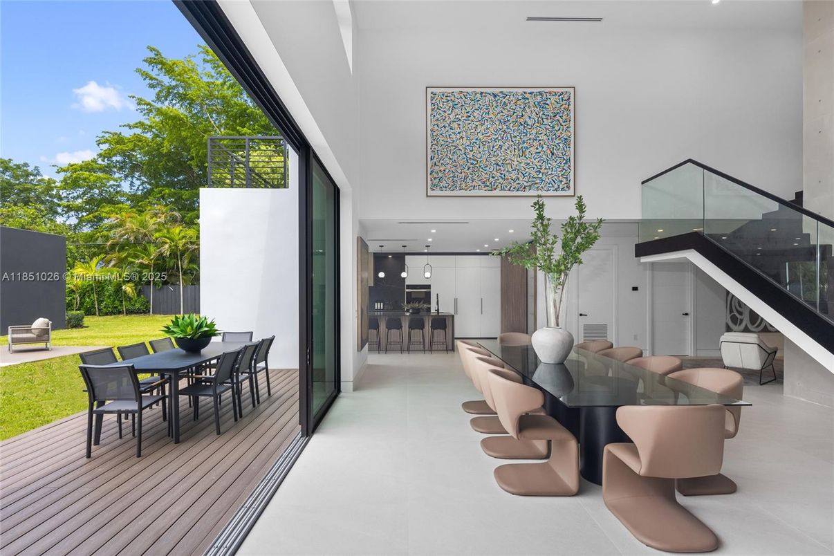 Dining room, Interior, Recessed Lighting