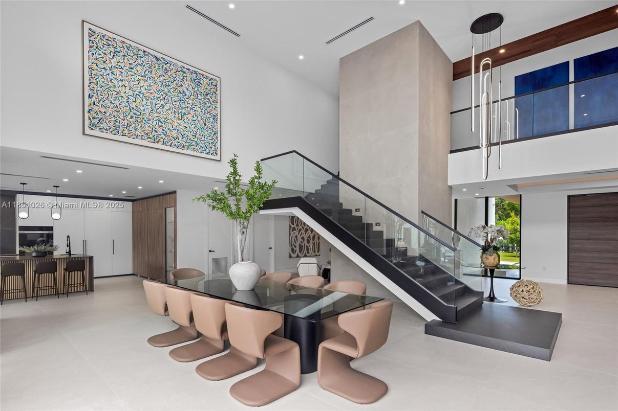 Dining room, Interior, Pendant Lights, Recessed Lighting