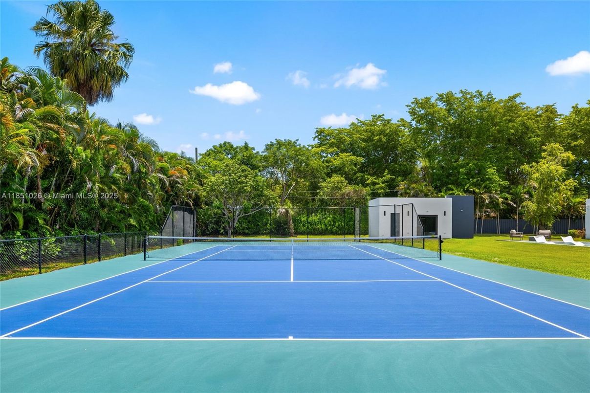 Exterior, Tennis Courts