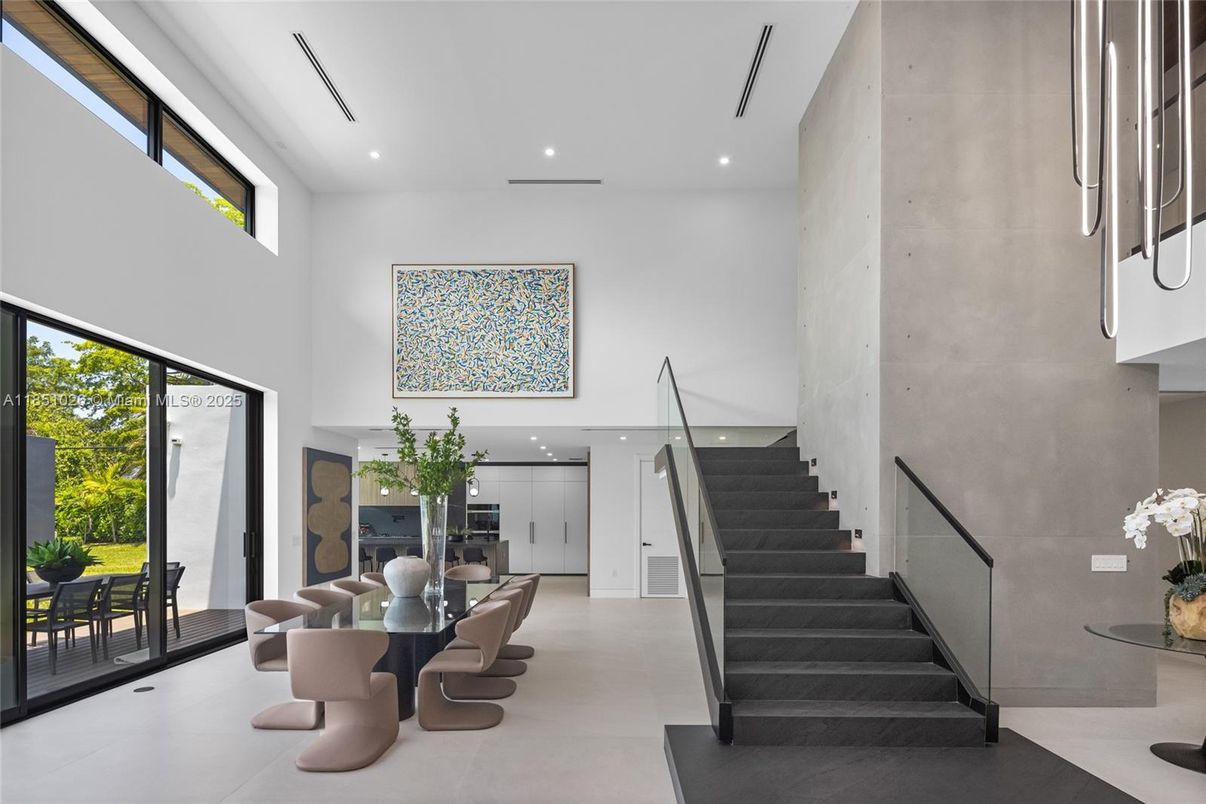 Dining room, Interior, Recessed Lighting