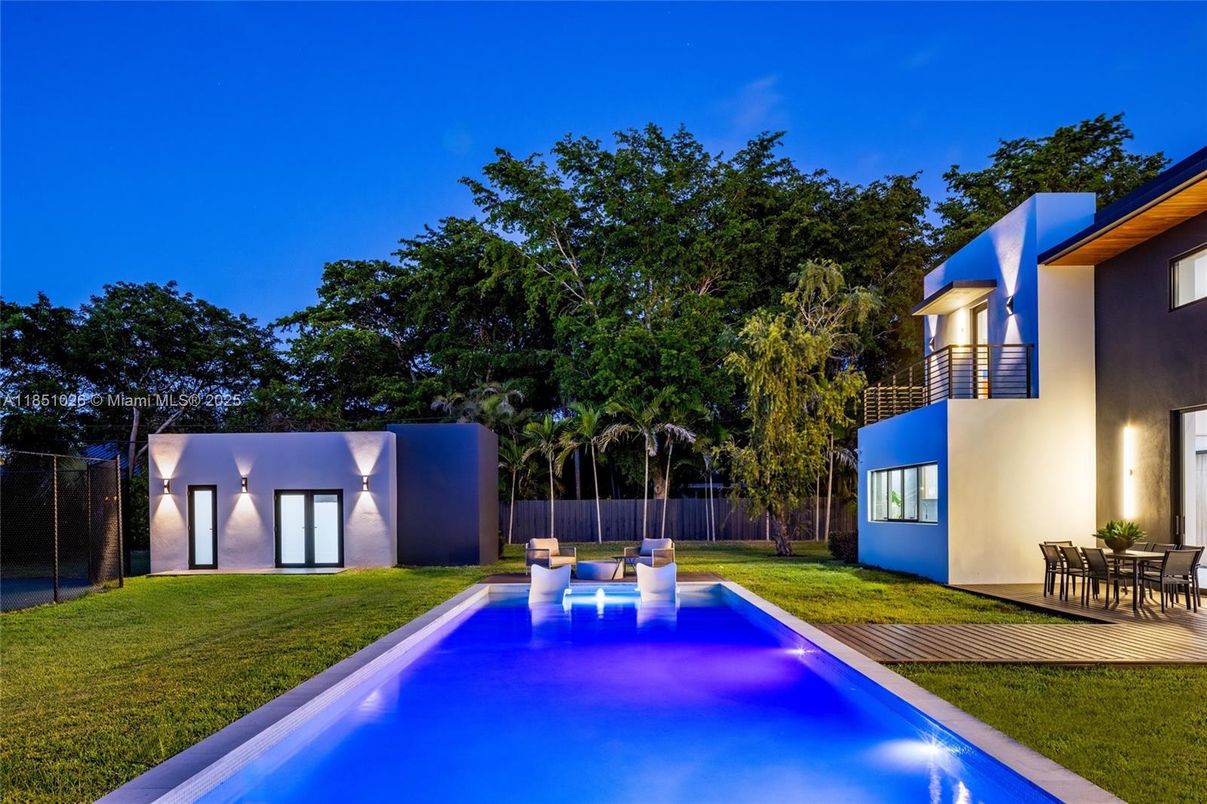 Backyard, Exterior, Pool