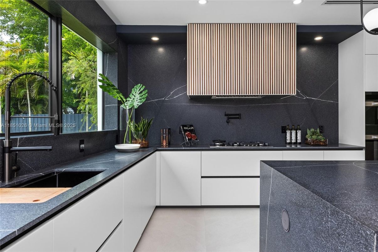 Interior, Kitchen, Recessed Lighting