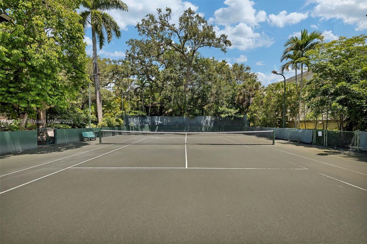 Exterior, Tennis Courts