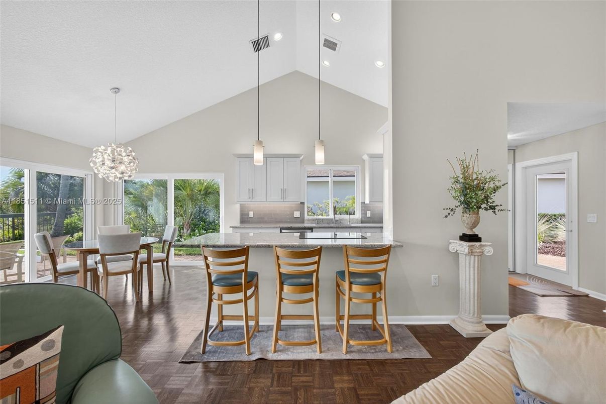 Dining room, Interior, Kitchen, Pendant Lights, Recessed Lighting, Wood Texture Flooring
