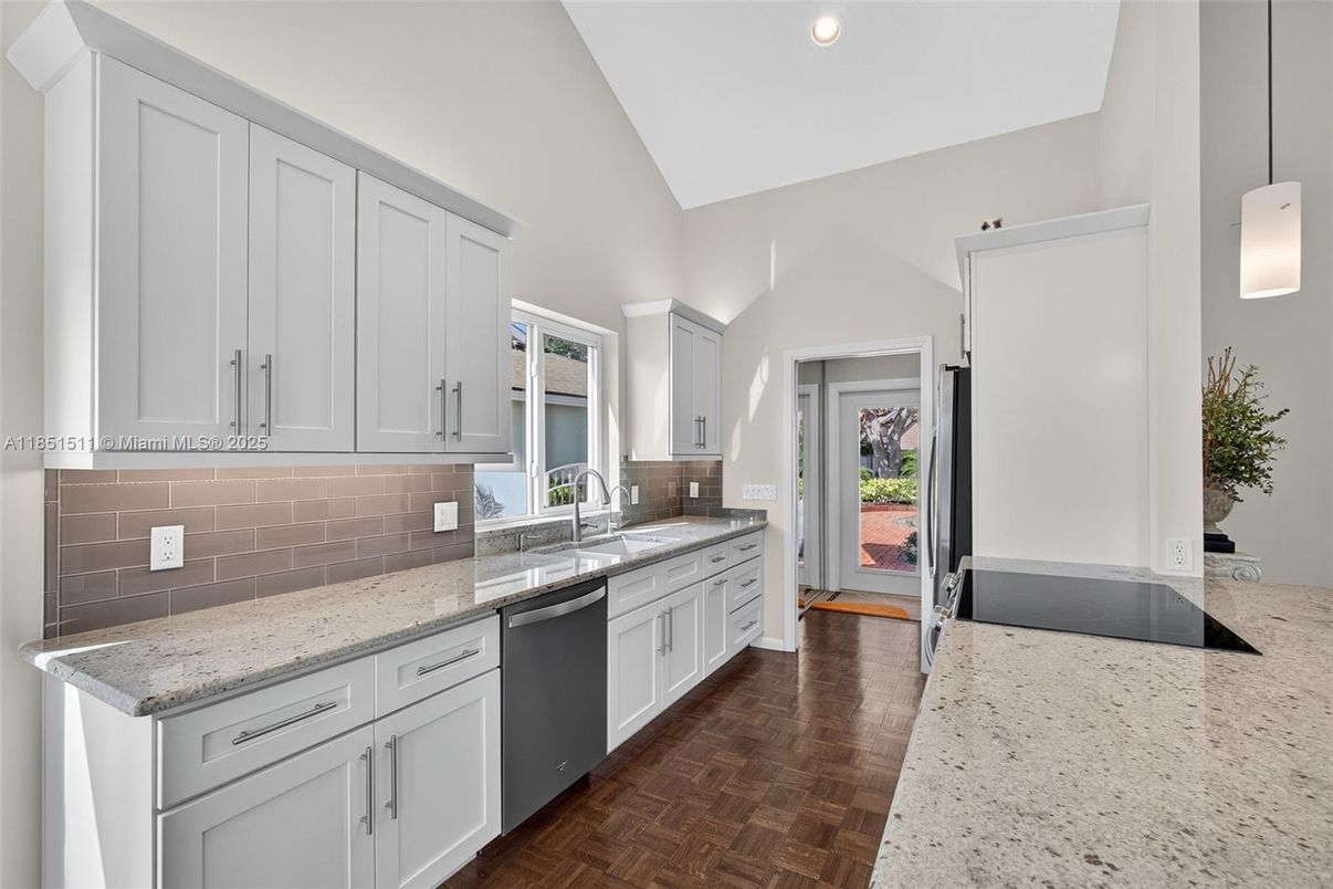 Interior, Kitchen, Pendant Lights, Recessed Lighting, Wood Texture Flooring