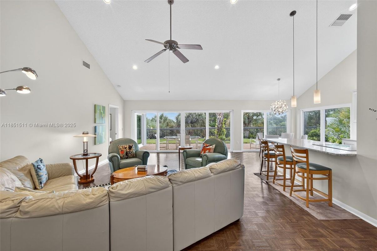 Dining room, Interior, Living room, Pendant Lights, Recessed Lighting, Wood Texture Flooring
