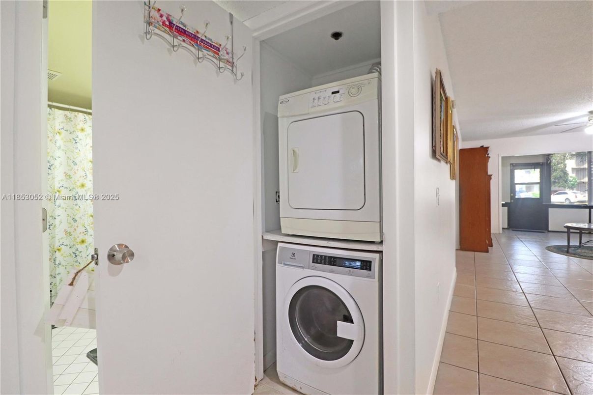Interior, Utility Closets, Washer