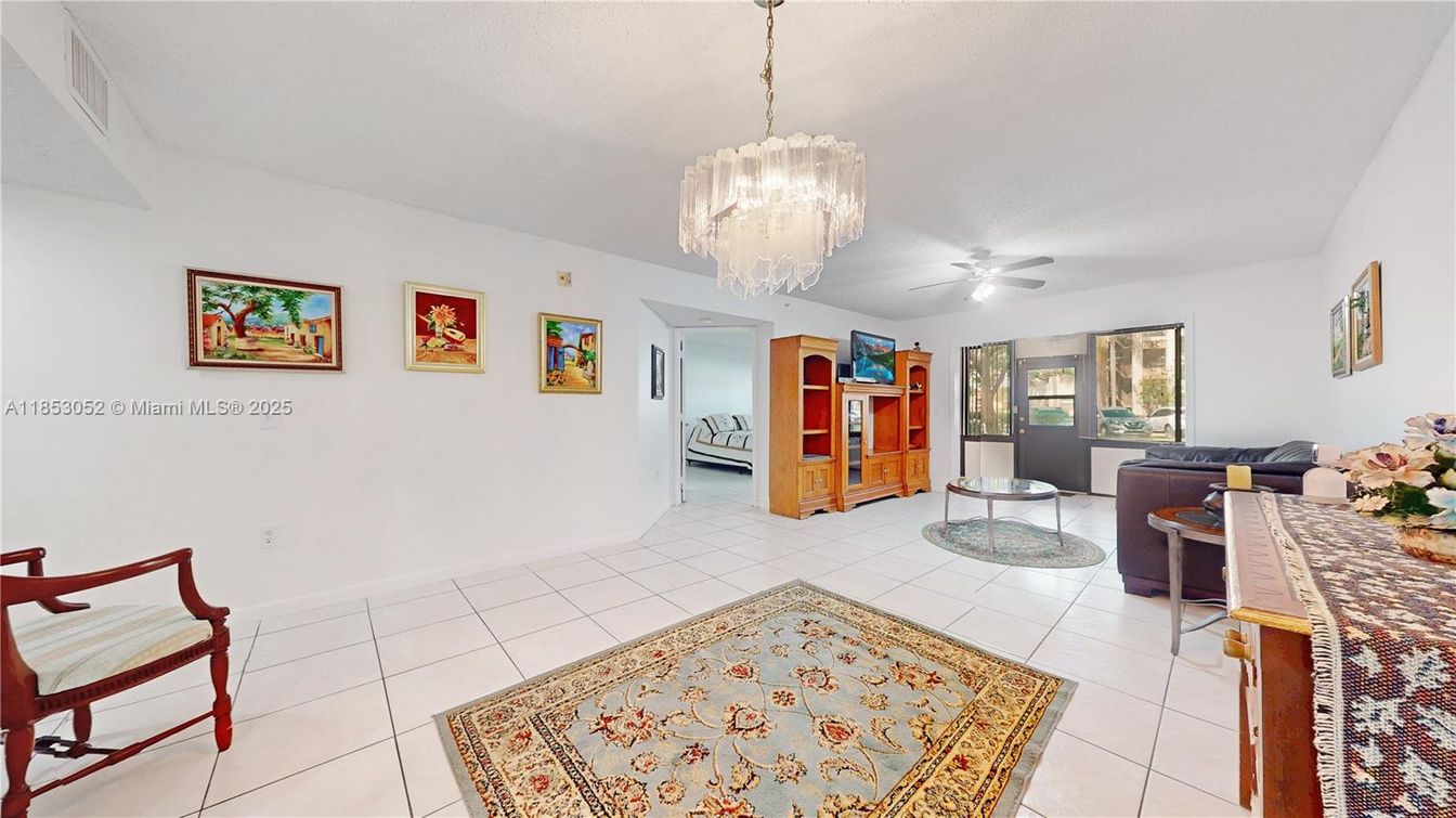 Chandelier, Interior, Living room
