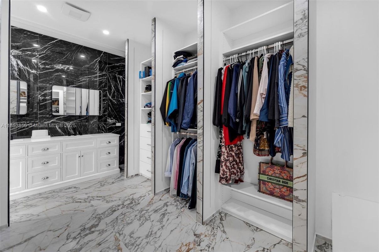 Interior, Marble, Marble Walls, Recessed Lighting, Walk-in Closets