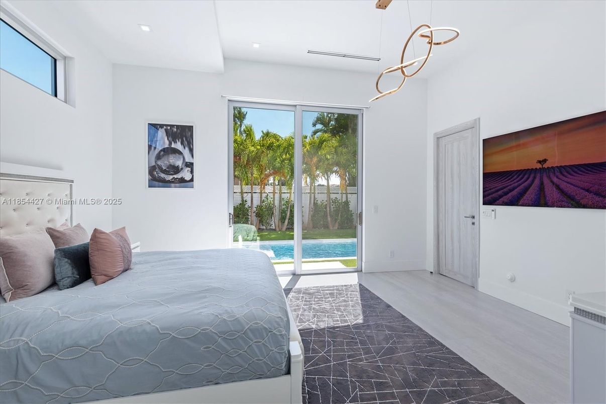 Bedroom, Interior, Pendant Lights, Recessed Lighting