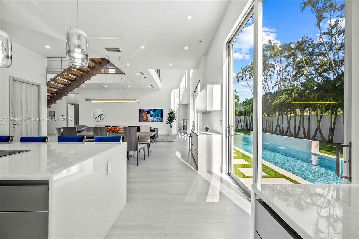 Dining room, Interior, Kitchen, Pendant Lights, Recessed Lighting