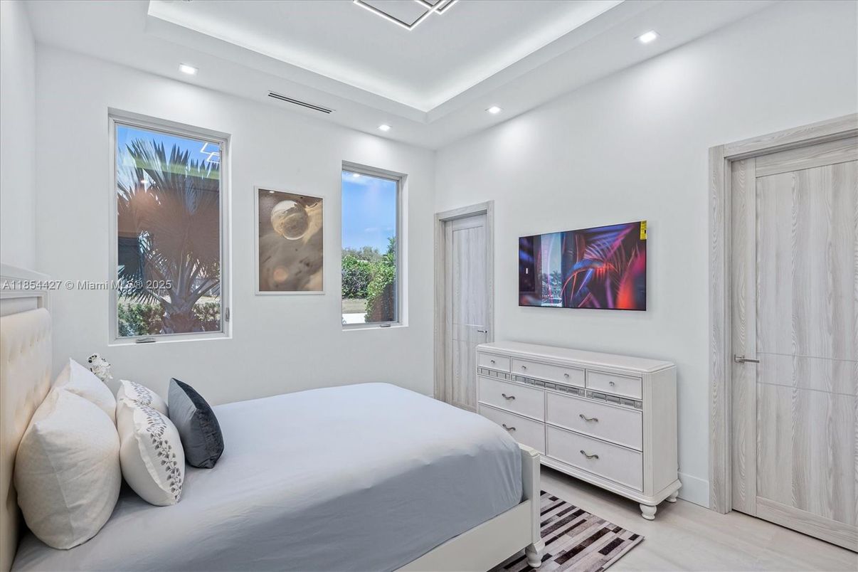 Bedroom, Interior, Recessed Lighting