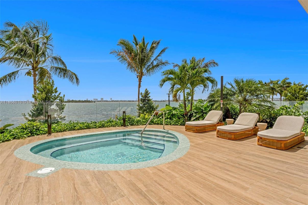 Exterior, Pool, Water