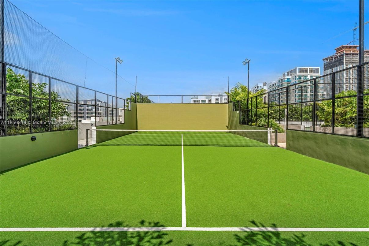 Exterior, Tennis Courts