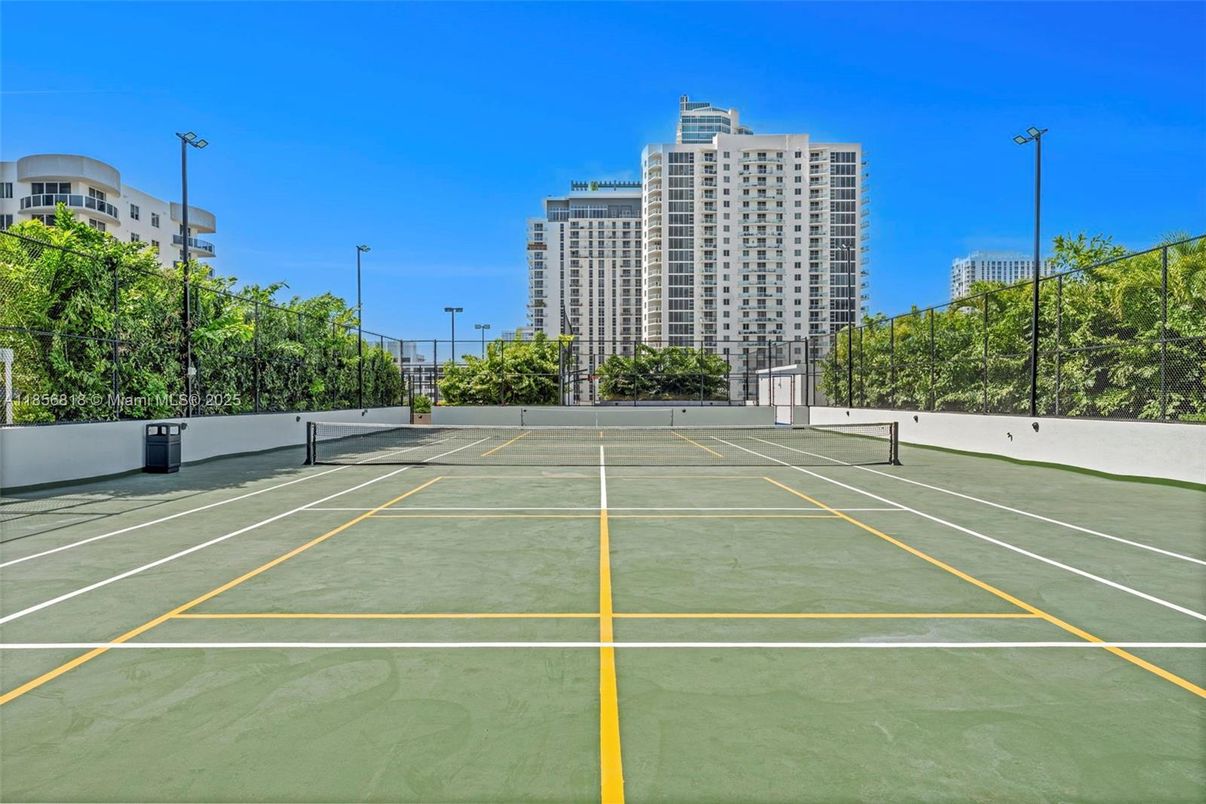 Exterior, Tennis Courts