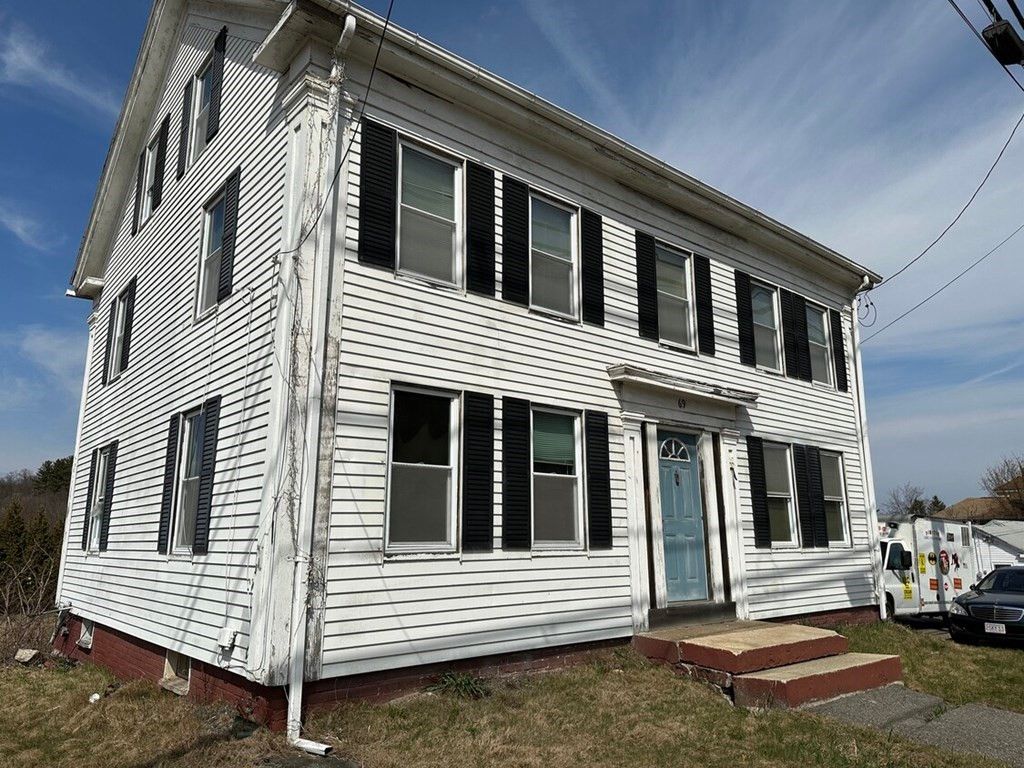 Exterior, Facade, Georgian