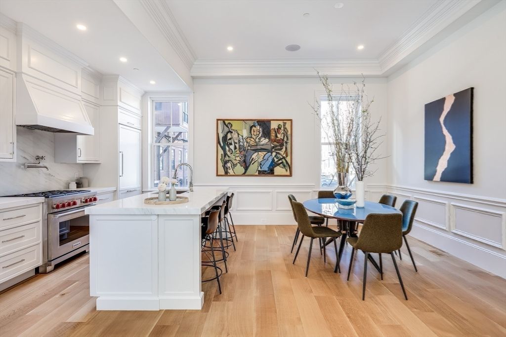 Dining room, Interior, Kitchen, Recessed Lighting, Stainless Steel Appliances, Wood Texture Flooring