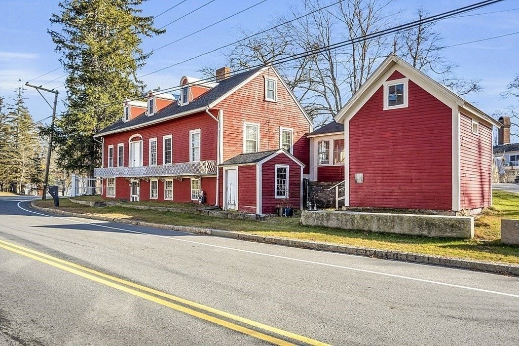 Exterior, Facade, Queen Anne Victorian