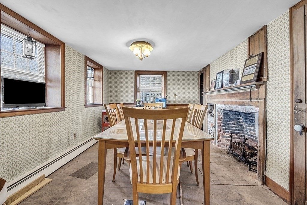 Dining room, Interior