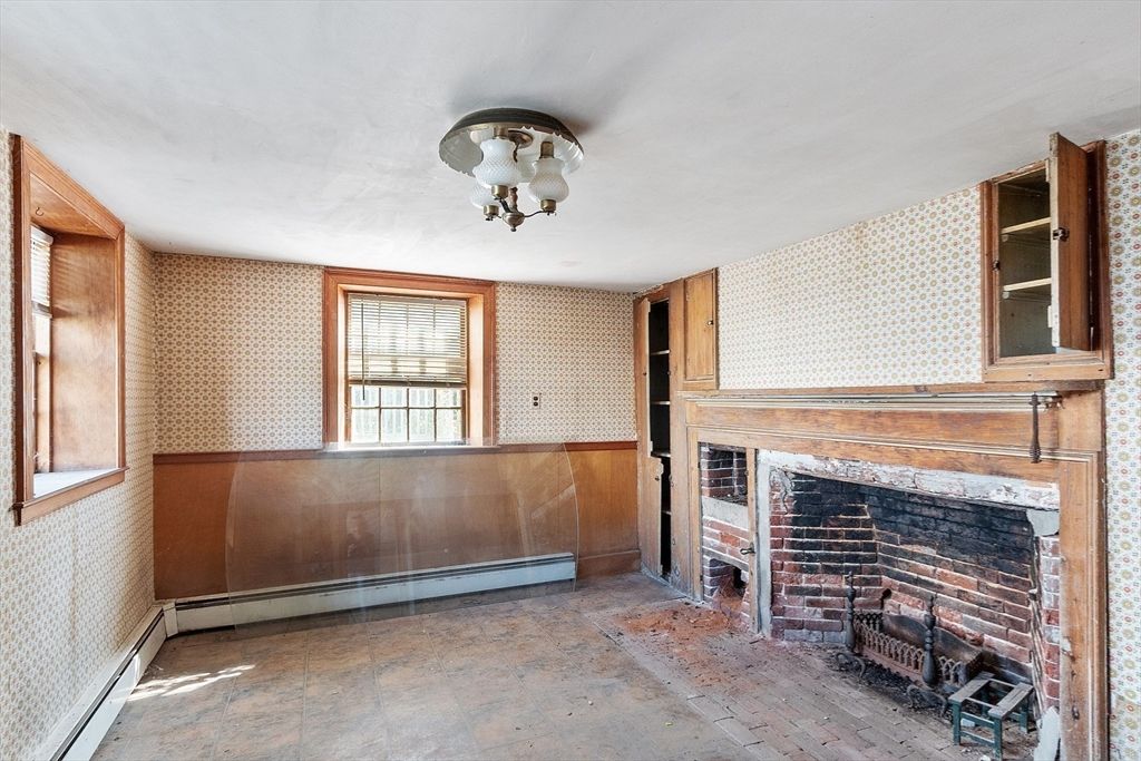 Chandelier, Fireplace, Interior