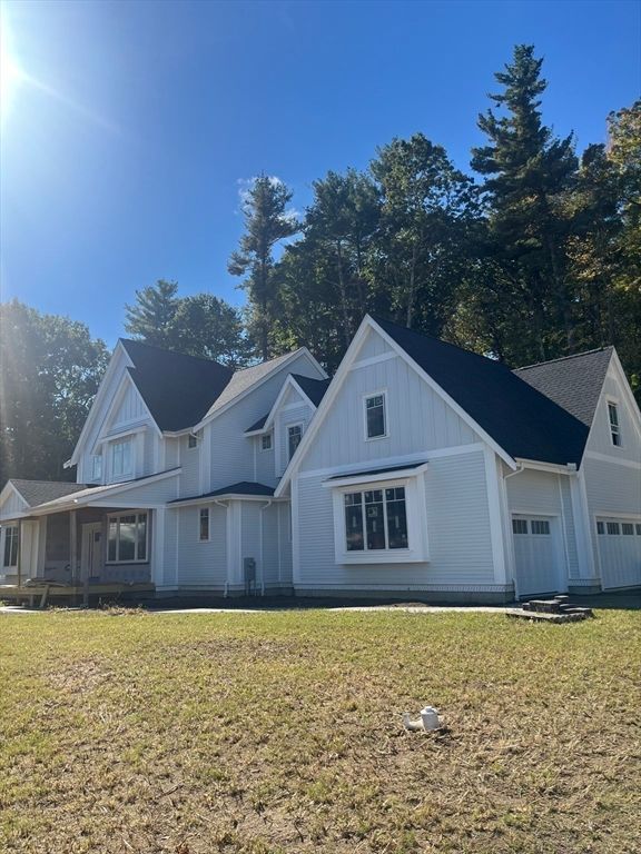 Backyard, Exterior, Facade, Farmhouse