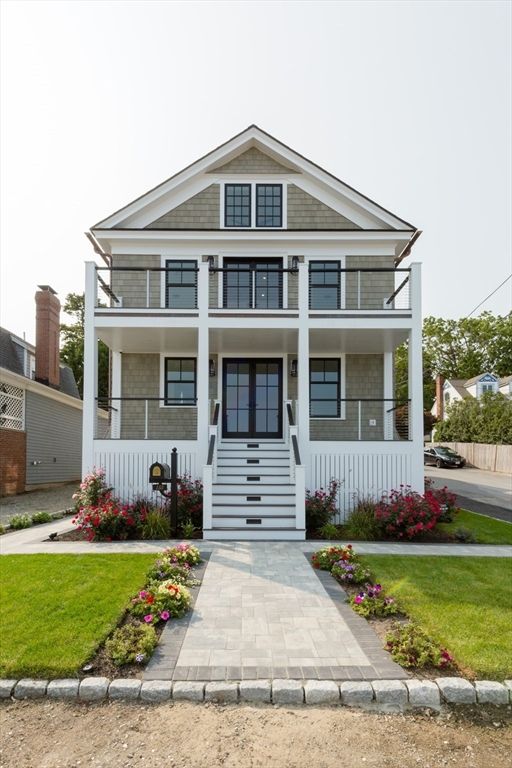 Exterior, Facade, American Craftsman