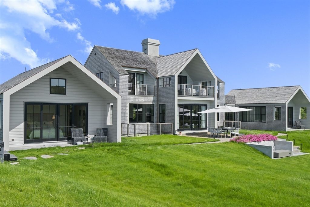 Backyard, Exterior, Facade, Farmhouse