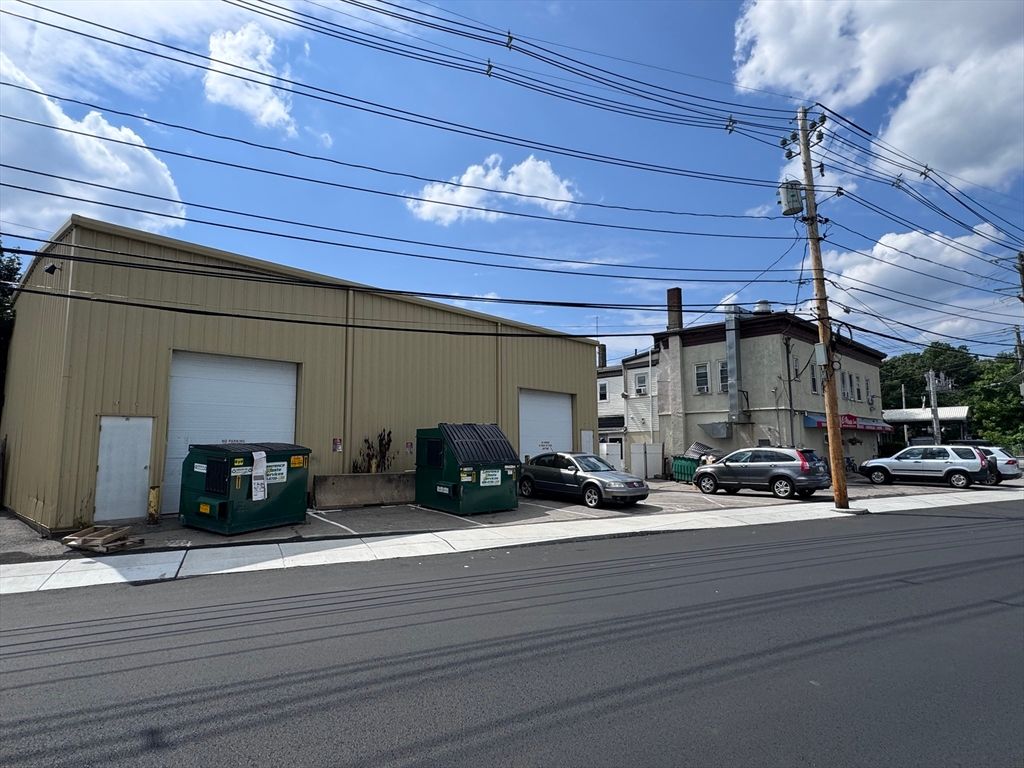 Detached Garage, Exterior