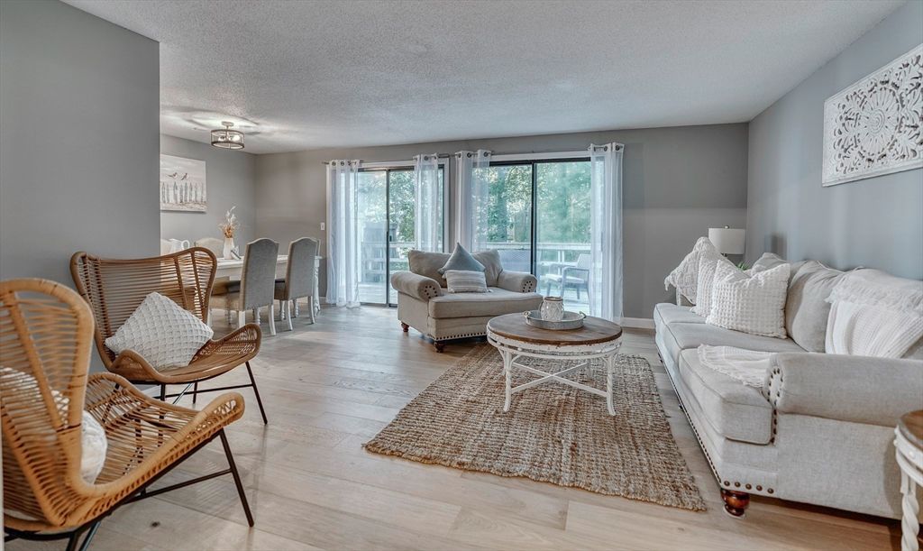 Dining room, Interior, Living room, Wood Texture Flooring