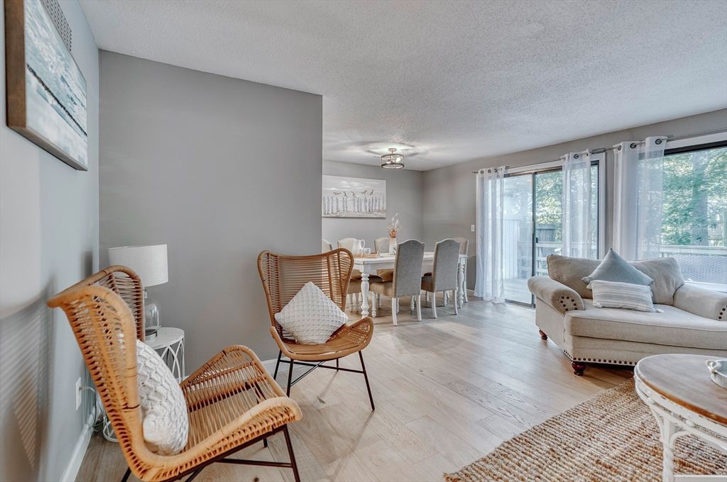 Dining room, Interior, Living room, Wood Texture Flooring