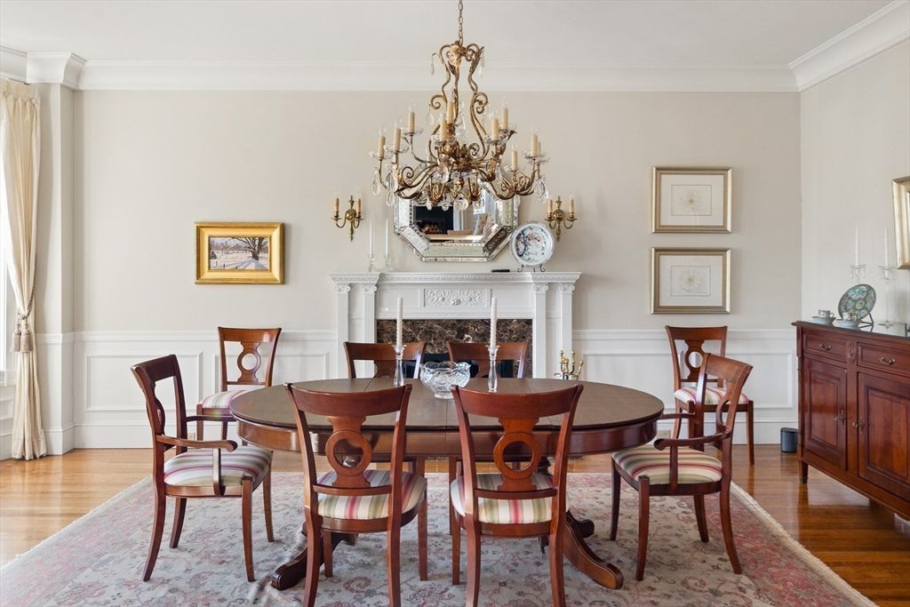 Chandelier, Dining room, Fireplace, Interior, Wood Texture Flooring