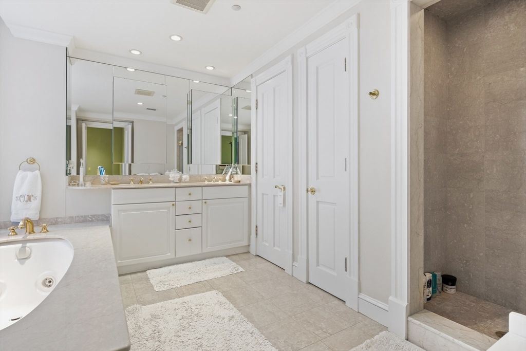 Bathroom, Dual Sink Vanities, Interior, Recessed Lighting