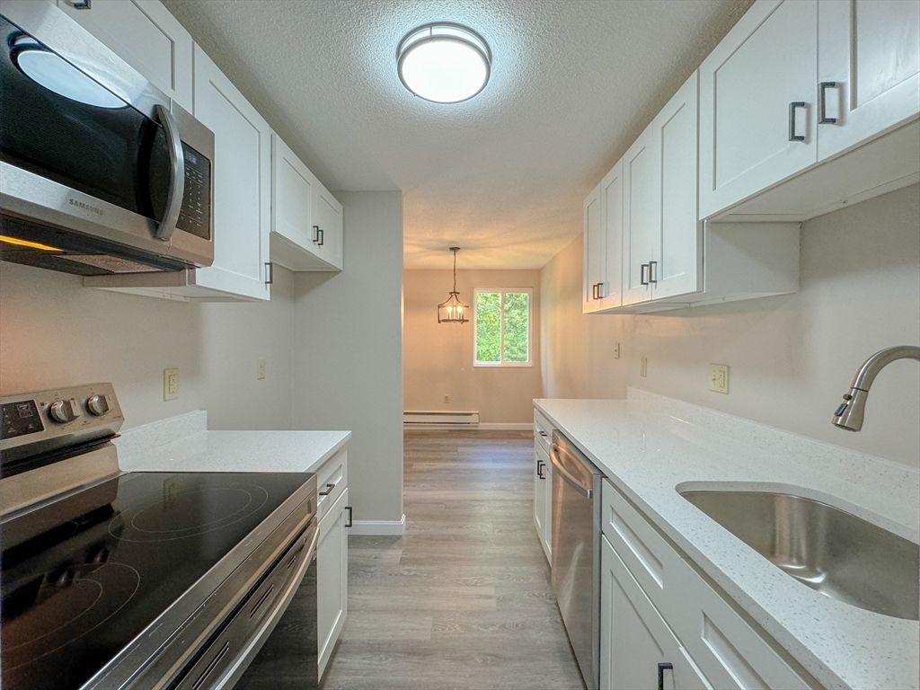Interior, Kitchen, Pendant Lights, Wood Texture Flooring