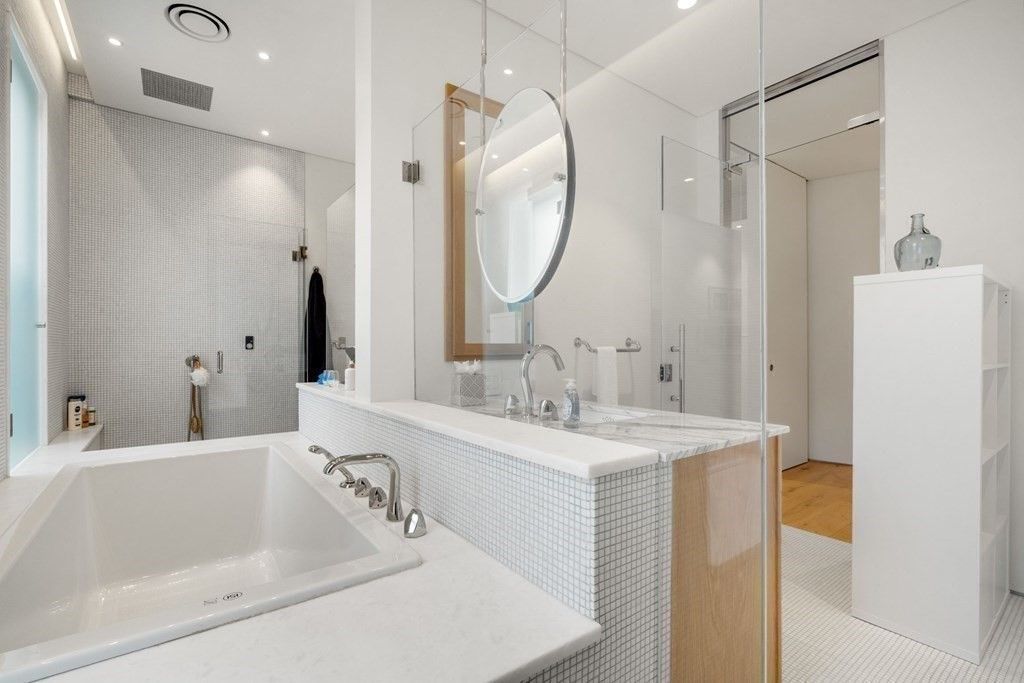 Bathroom, Interior, Recessed Lighting