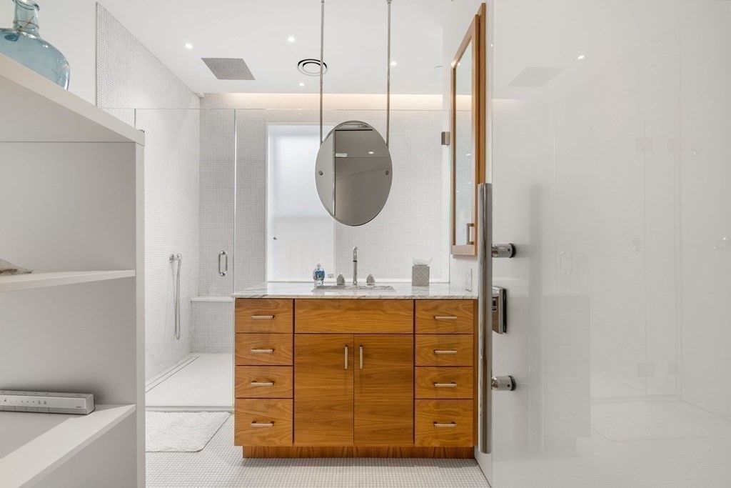 Bathroom, Interior, Recessed Lighting